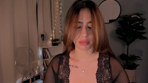 Snapshot of liapearce chatting on 09-26-25, 12:31 Lia online show from 09-26-25, 12:31