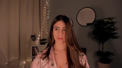 Snapshot of liapearce chatting on 09-30-25, 12:10 Lia online show from 09-30-25, 12:10