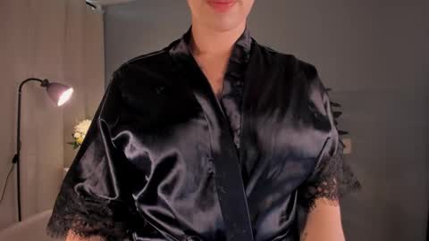 Lia online show from 02-19-26, 02:02