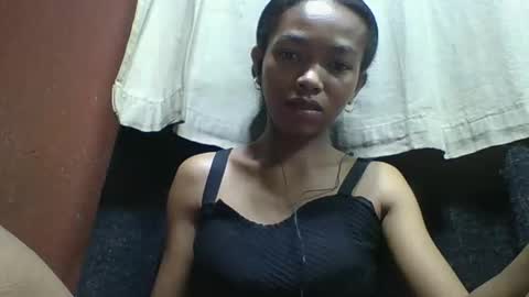 liaraisha online show from 10-18-25, 02:58