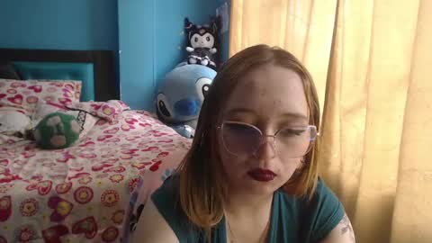 Lia Roberts online show from 03-04-25, 03:48