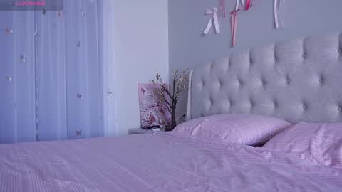 Lia online show from 03-27-26, 02:39