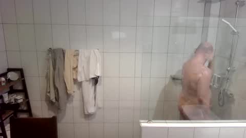 Snapshot of libertarians1972 chatting on 10-19-25, 03:45 Cockcentric online show from 10-19-25, 03:45