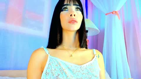 Valentina Hall online show from 04-29-26, 11:47