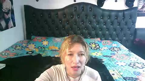 Snapshot of licethf00x chatting on 09-10-25, 12:38 licethf00x online show from 09-10-25, 12:38