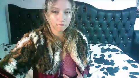 Snapshot of licethf00x chatting on 09-15-25, 02:00 licethf00x online show from 09-15-25, 02:00