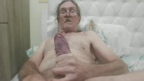 Snapshot of lickittostickit chatting on 01-11-25, 08:11 lickittostickit online show from 01-11-25, 08:11
