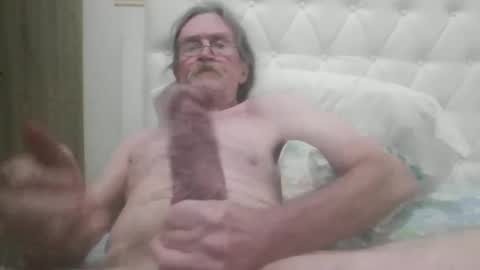 Snapshot of lickittostickit chatting on 01-15-25, 11:32 lickittostickit online show from 01-15-25, 11:32