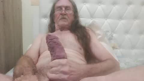 Snapshot of lickittostickit chatting on 01-21-25, 06:43 lickittostickit online show from 01-21-25, 06:43
