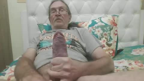 Snapshot of lickittostickit chatting on 01-24-25, 04:16 lickittostickit online show from 01-24-25, 04:16