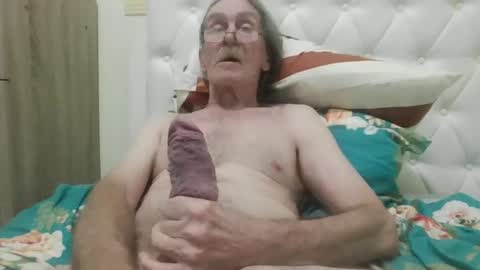 Snapshot of lickittostickit chatting on 02-07-25, 03:19 lickittostickit online show from 02-07-25, 03:19