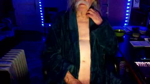 Snapshot of lickyouryoni chatting on 04-20-26, 01:25 LickYourYoni online show from 04-20-26, 01:25