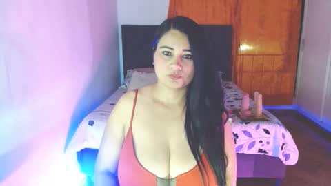 Snapshot of licy_klein chatting on 06-08-26, 01:28 Isa online show from 06-08-26, 01:28