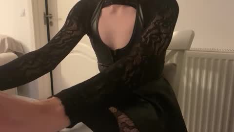 Snapshot of liferacw chatting on 03-21-26, 06:33 SofieXxxDoll online show from 03-21-26, 06:33