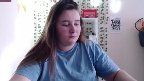light_lunaa online show from 01-22-25, 09:46