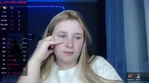 light_lunaa online show from 11-04-25, 12:04