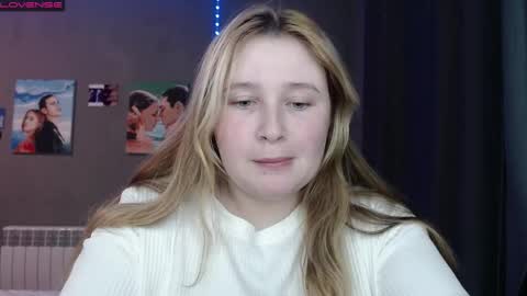 light_lunaa online show from 11-28-25, 03:36