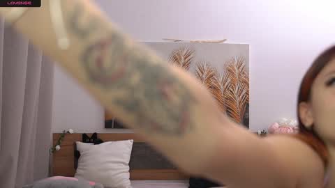 Snapshot of light_my_f1re chatting on 09-25-25, 07:23 Melissa online show from 09-25-25, 07:23