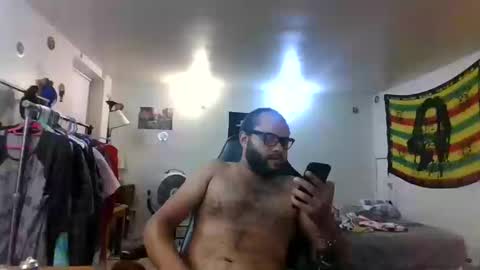 Snapshot of lightskinned666 chatting on 10-10-25, 10:31 lightskinned666 online show from 10-10-25, 10:31