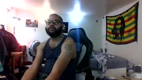 Snapshot of lightskinned666 chatting on 10-31-25, 11:06 lightskinned666 online show from 10-31-25, 11:06