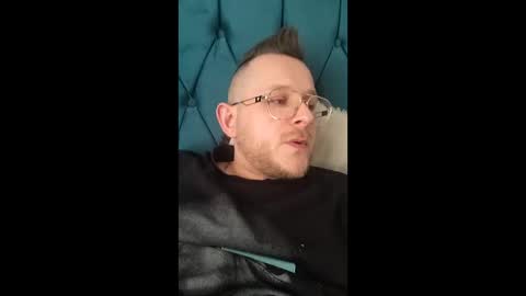 Snapshot of ligili chatting on 02-15-26, 12:25 LigiLi online show from 02-15-26, 12:25