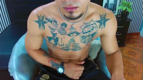 Lihan online show from 09-25-25, 04:11