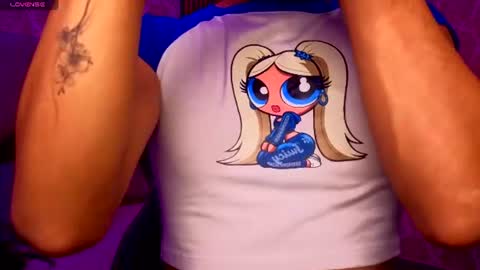Snapshot of lihian_tay chatting on 06-30-26, 01:23 LIHIAN online show from 06-30-26, 01:23