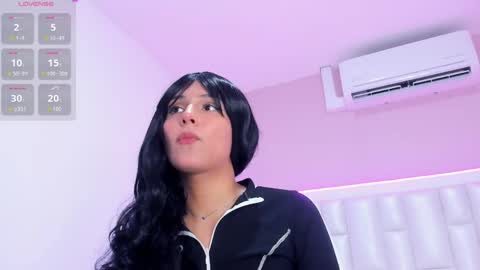 Lia  online show from 04-22-26, 05:58