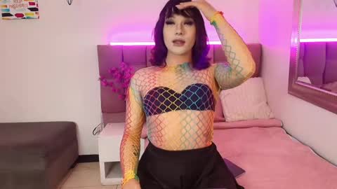 Snapshot of liiaa_sweett_ chatting on 05-13-26, 12:24 Liiaa Sweett online show from 05-13-26, 12:24