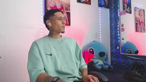 Daniel online show from 10-28-25, 02:42