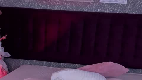 Lia  online show from 12-14-25, 08:24