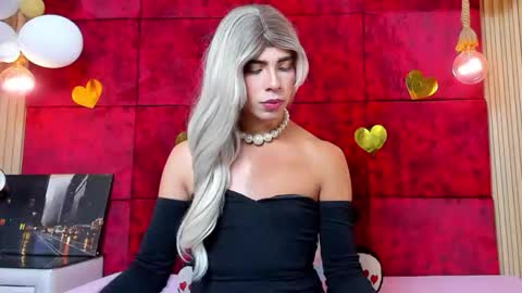 liiacollins online show from 12-20-25, 07:43