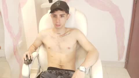 L I I A M online show from 02-06-25, 09:22