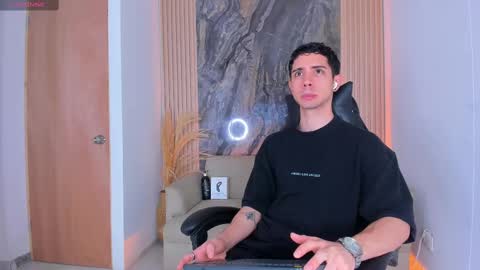 L I I A M online show from 09-08-25, 08:41