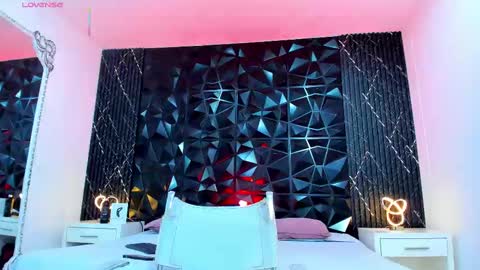 L I I A M online show from 09-17-25, 05:47