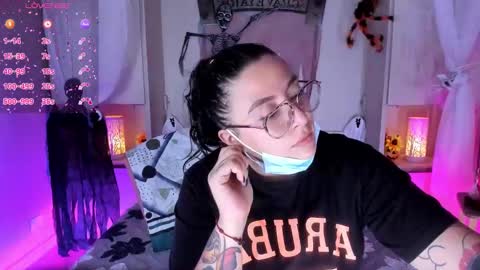         online show from 10-22-25, 11:43