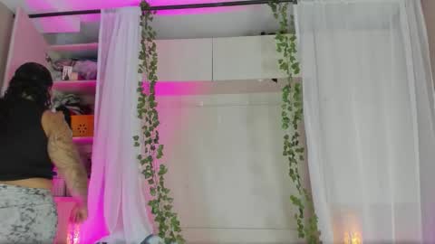         online show from 11-17-25, 11:49