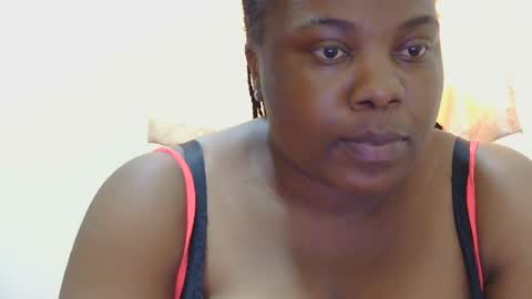 Snapshot of liilcutiee chatting on 06-18-26, 09:47 Lily online show from 06-18-26, 09:47