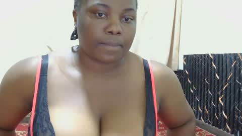Snapshot of liilcutiee chatting on 07-23-26, 01:58 Lily online show from 07-23-26, 01:58