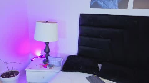 liilithstone online show from 02-06-26, 01:14