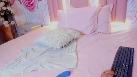 LIILY online show from 01-11-25, 12:12