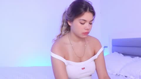 Snapshot of liimeee chatting on 09-23-25, 05:10 liimeee online show from 09-23-25, 05:10