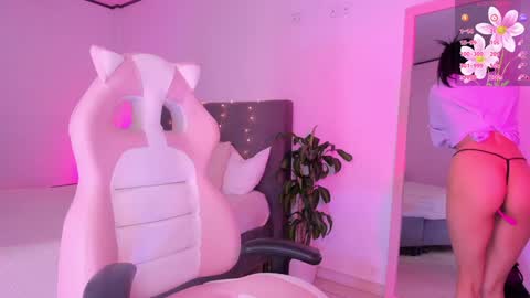 Snapshot of liittle_lollii chatting on 12-11-24, 01:15 Lolli  Please leave a thumbs up if you like it its important to me online show from 12-11-24, 01:15