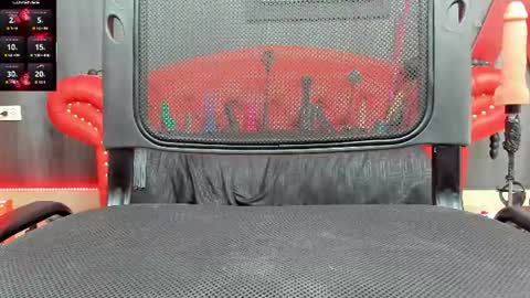 Snapshot of liittledollyx chatting on 06-12-26, 11:42 Nini - online show from 06-12-26, 11:42
