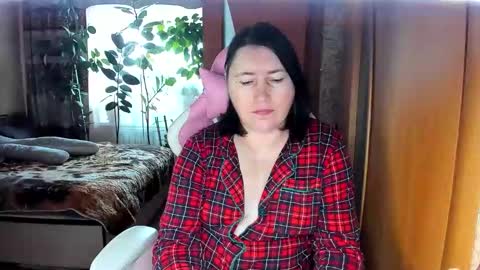 Snapshot of lika35109 chatting on 04-19-26, 06:02 lika35109 online show from 04-19-26, 06:02