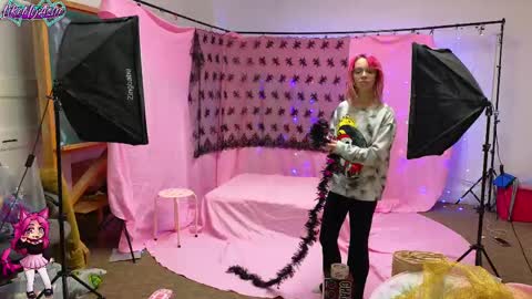 LikeMyAshe online show from 09-28-25, 02:28