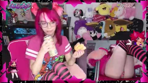 LikeMyAshe online show from 11-26-25, 07:31