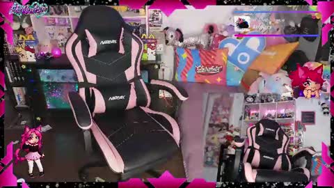 Snapshot of likemyashe chatting on 07-21-26, 04:37 LikeMyAshe online show from 07-21-26, 04:37