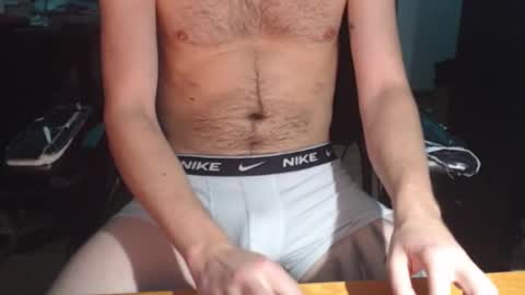 Snapshot of likethebonobo chatting on 10-15-25, 09:15 likethebonobo online show from 10-15-25, 09:15