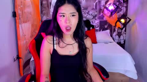 Snapshot of lil_cey chatting on 10-25-25, 08:14 Lili Cey online show from 10-25-25, 08:14